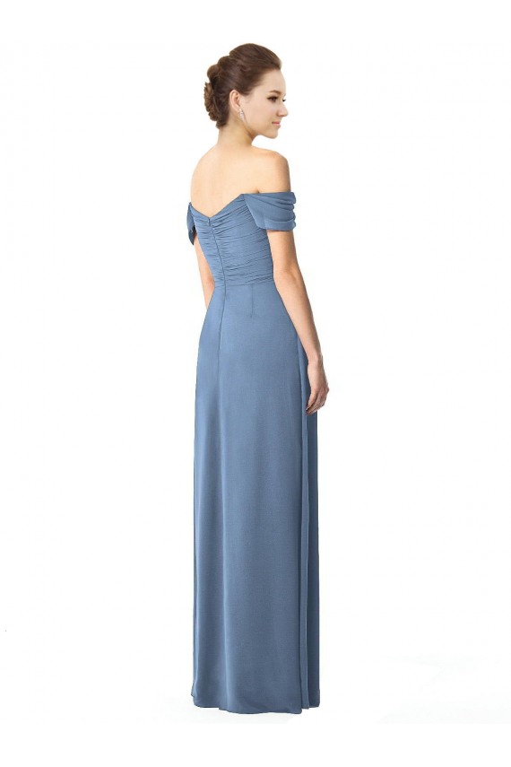 Mangas Curtas Fora do Ombro Chiffon Linha A Longo Azul Empoeirado Vestidos de Madrinha