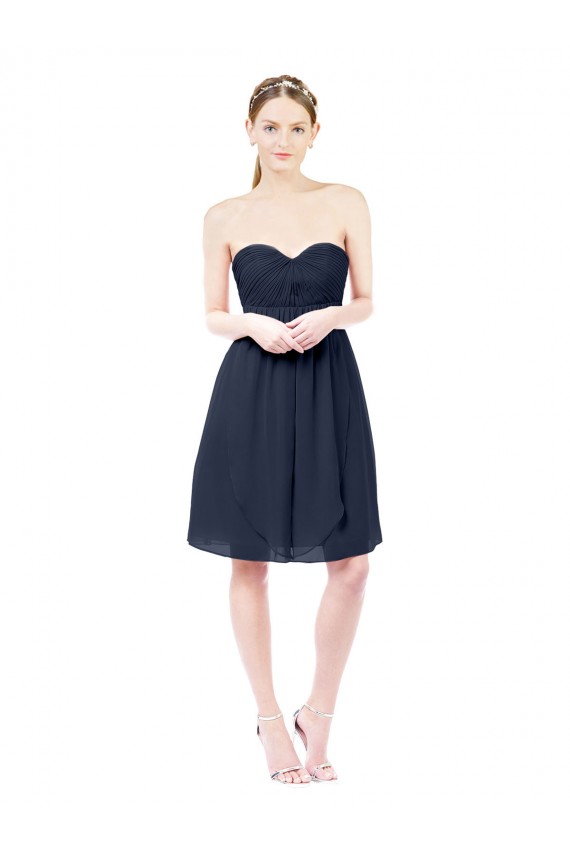 Sem Mangas Amor Abrir de volta Chiffon Linha A Vestidos de Madrinha / Vestidos de Cocktail