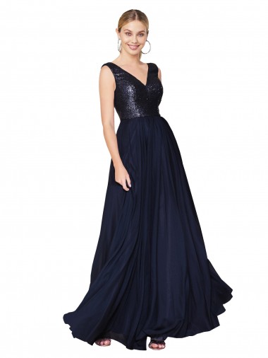 Sem Mangas Decote V Costas em V Chiffon & Lantejoulas Linha A Vestidos de Madrinha / Vestidos de Festa